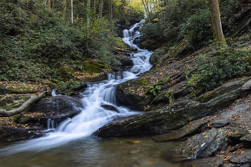 Roaring Fork Falls Trailhead
